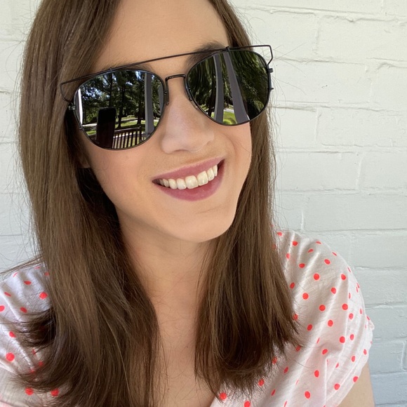 🆑 "Amira" Sunglasses || Black & Black Aviator - Picture 5 of 10